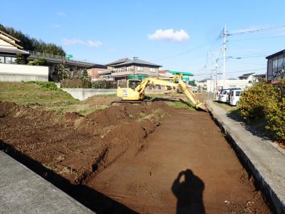 日伸テクノ社屋横駐車場整備工事の記録写真3