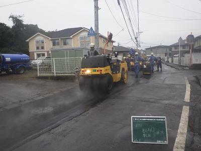 市道加納滝尾中学校歩道改築工事に伴う配水管布設工事の記録写真5