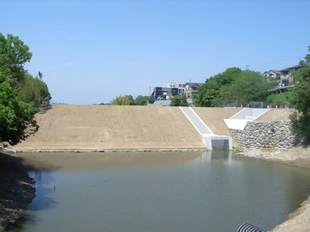 光吉谷川流量調整施設整備工事の記録写真3