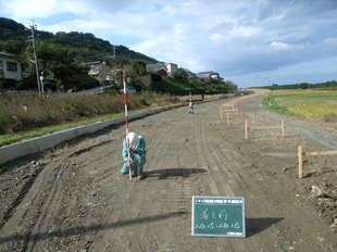 平成23年度　交付地改大第7-3号道路改良工事の記録写真1