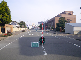 市道　都町東春日線自転車レーン整備工事の記録写真1