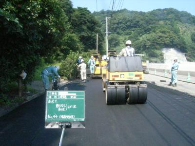 平成27年度　交付観改臼第1号道路改良工事の記録写真6