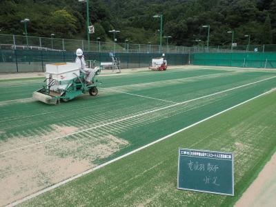 大分市宇曽山荘テニスコート人工芝改修工事の記録写真2